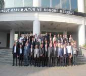 “1980’den Günümüze Türkiye’de Kur’an ve Tefsir Çalışmaları” Başlıklı Tartışmalı İlmî Toplantı Gerçekleştirildi