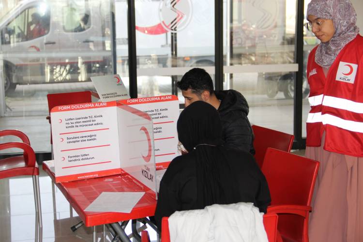 Fakültemizde Türk Kızılayı Tarafından Kan Bağış Kampanyası Düzenlendi