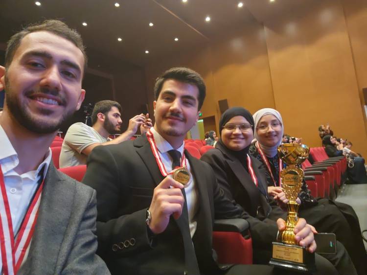Fakültemiz Hocası ve Ekibinden Münazara Başarısı