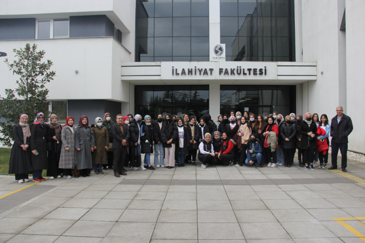 Geyve Kız Anadolu İmam Hatip Lisesi Öğrencilerinin Fakültemizi Ziyareti