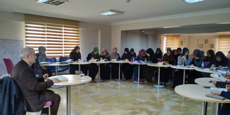 İlahiyat Akademi Programı Öğrenci Alımı Duyurusu