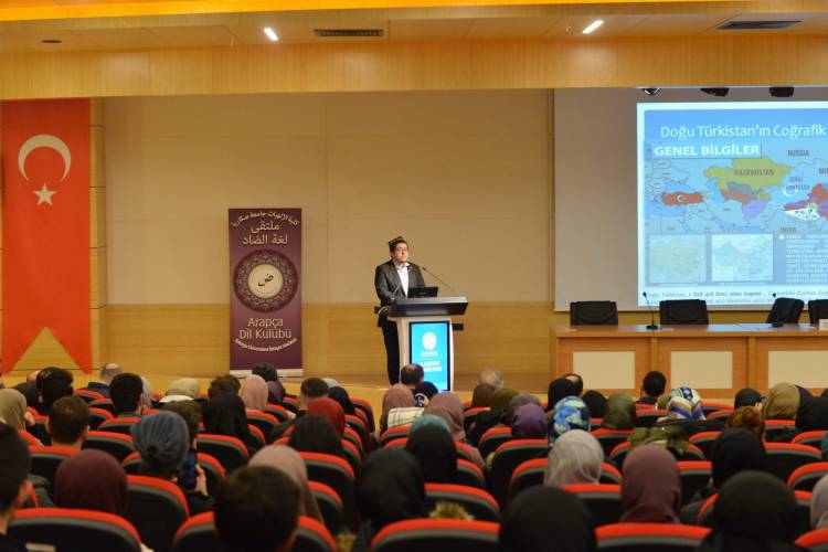 Doğu Türkistan’da Neler Oluyor Konulu Konferans